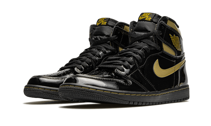 Air Jordan 1 Retro High Black Metallic Gold